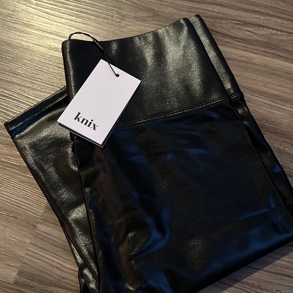 NEW The Birds Papaya x Knix - Papaya High Rise Leggings - Shimmer & Shine